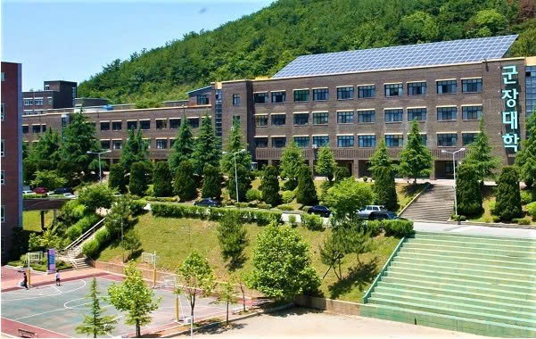 Kunjang University College Background Image